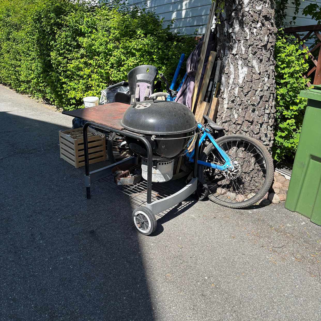 image of Div avfall cykel, grill - Sollentuna