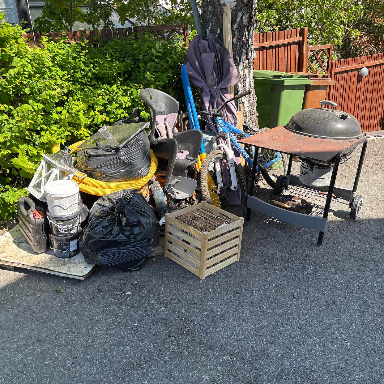 image of Div avfall cykel, grill - Sollentuna