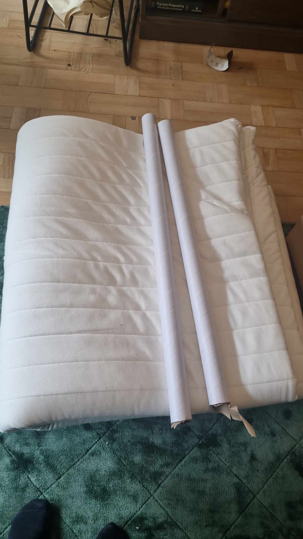 Cardboards and matresses