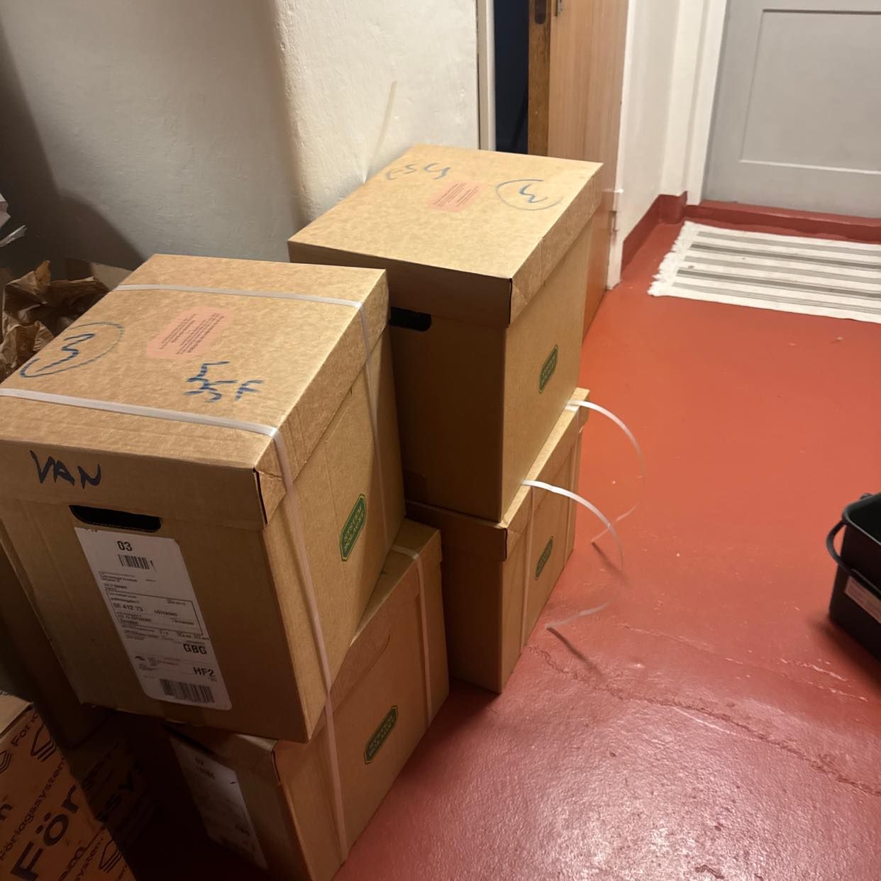 image of Flytta lådor / paket - 