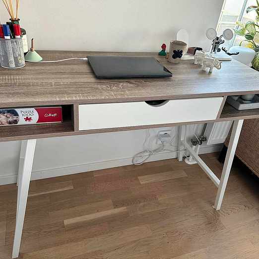 image of Desk and 2 Office Chairs - Malmö
