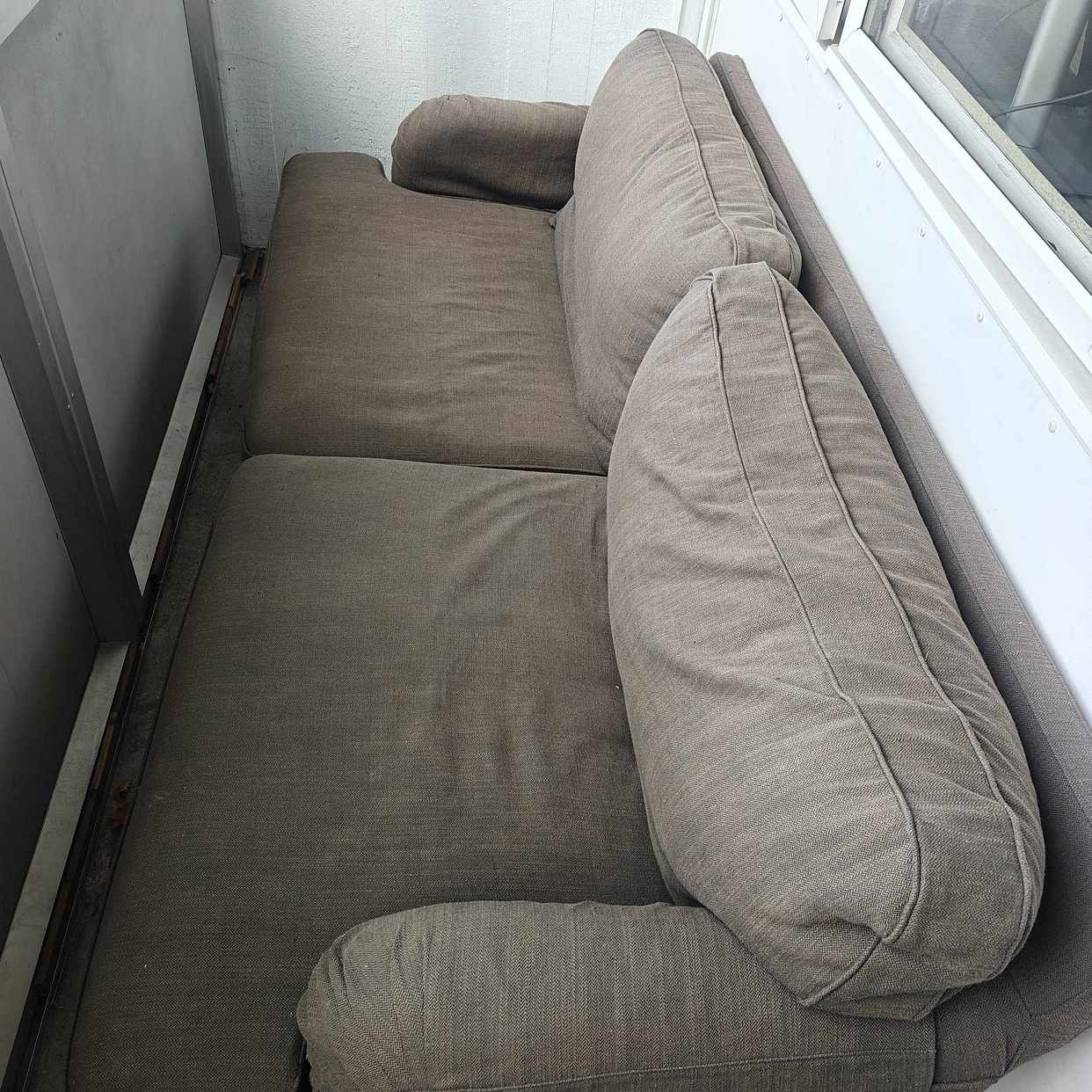 image of 2 soffa and table - Vällingby