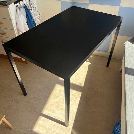 image of Svart matbord IKEA - Stockholm