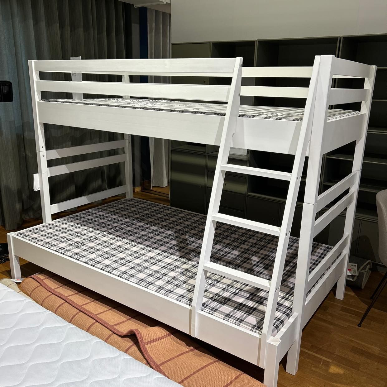 image of Pick up bed and deliver - 