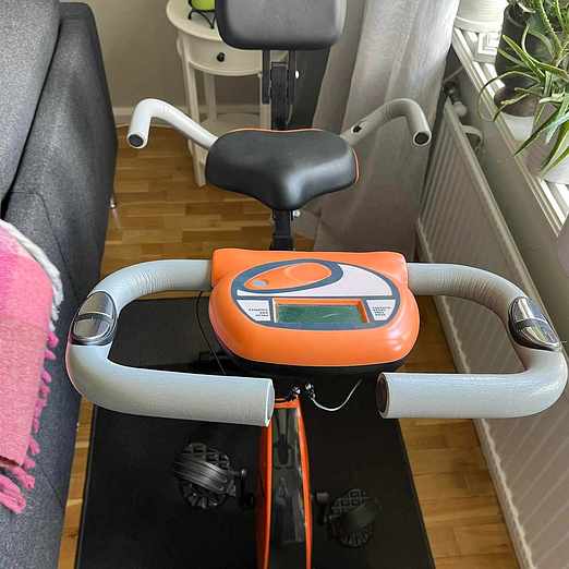 image of Säng och motionscykel - Enskededalen