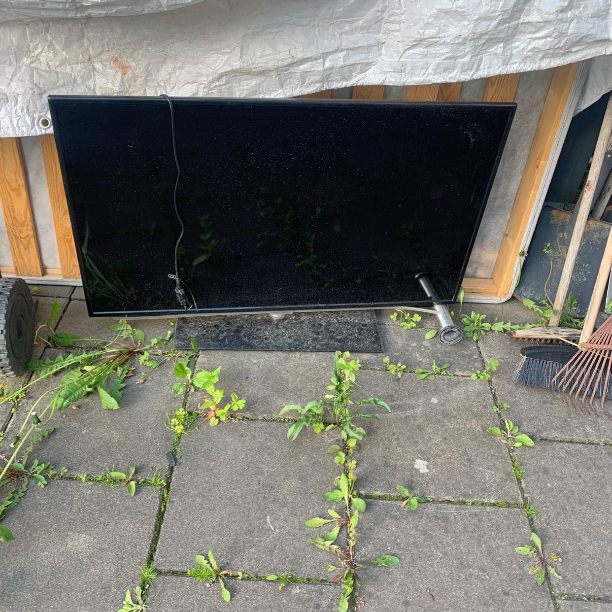 image of Hämtning av säng och tv - Uppsala