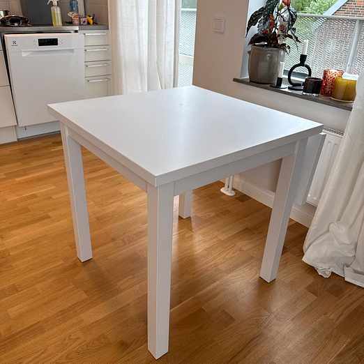 image of Vit matbord - Sydväst