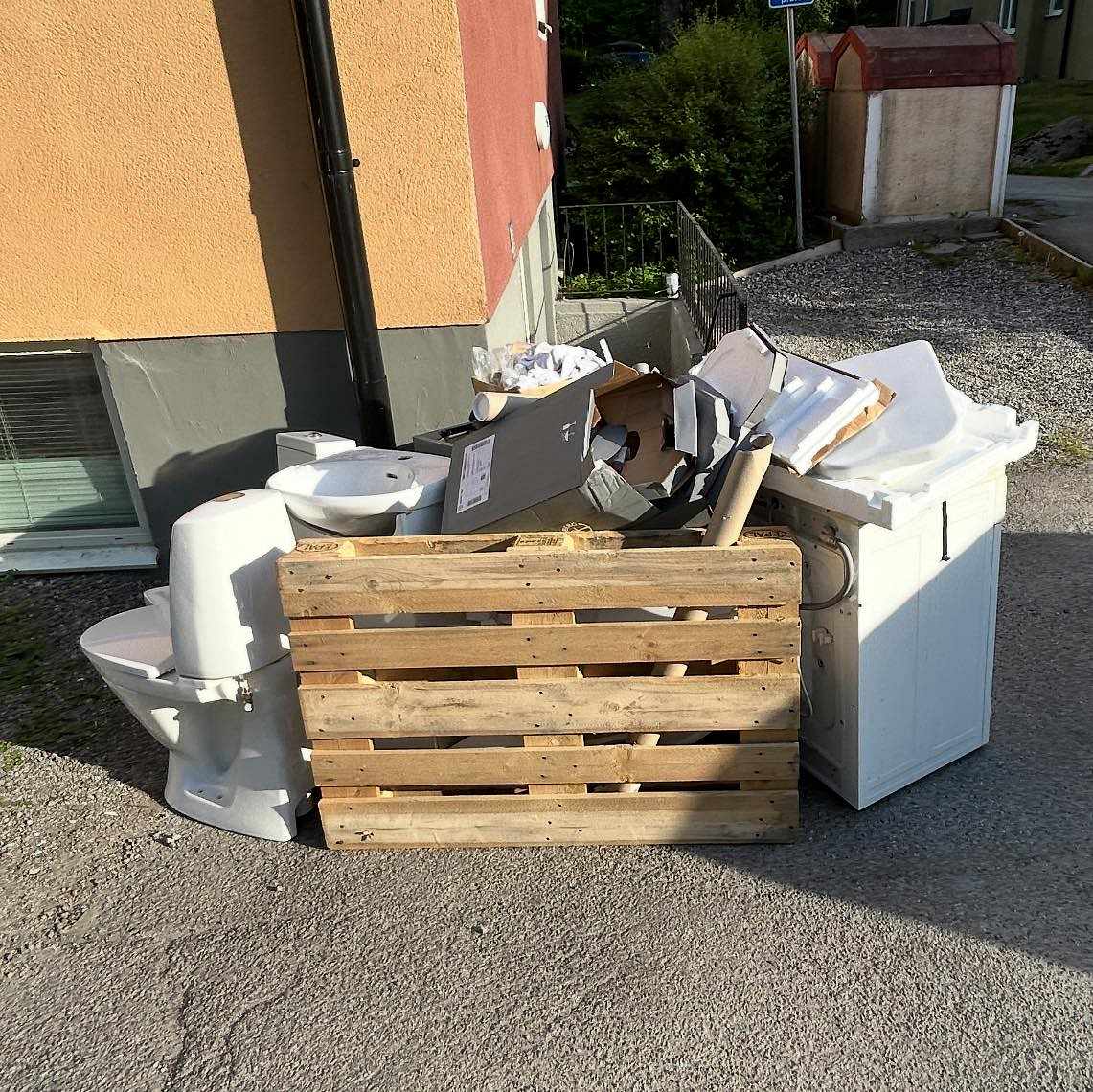 image of Wc, diskmaskin, pall mm - Hägersten