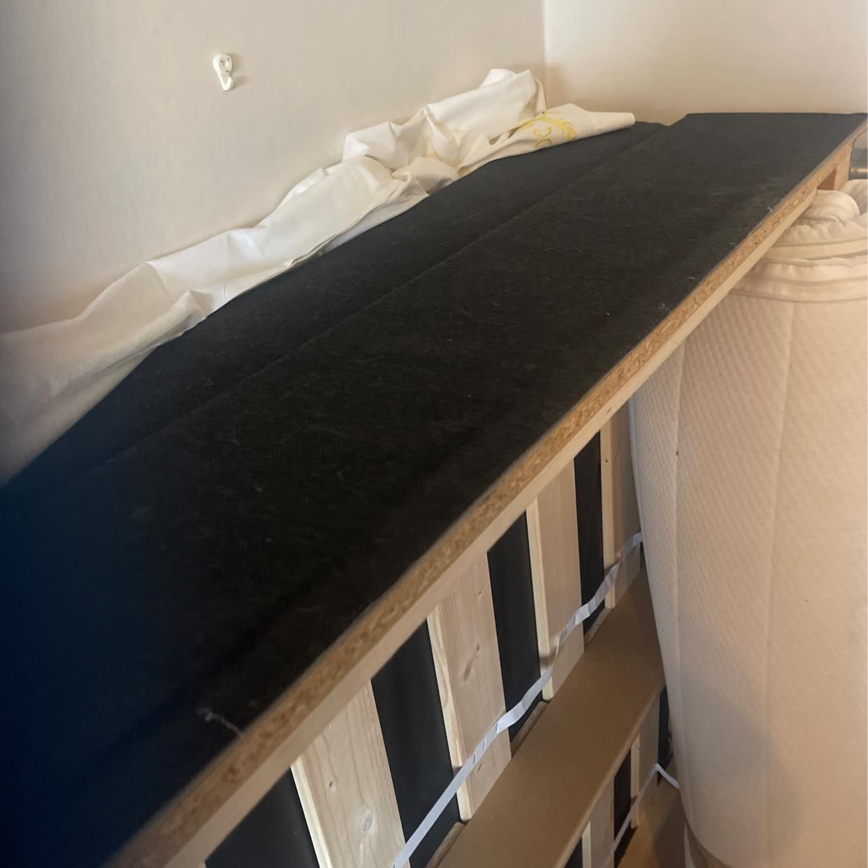image of Säng 120x200 2st madraser - 
