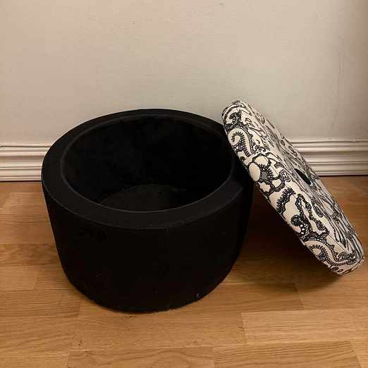 image of Puff med förvaring - Stockholm