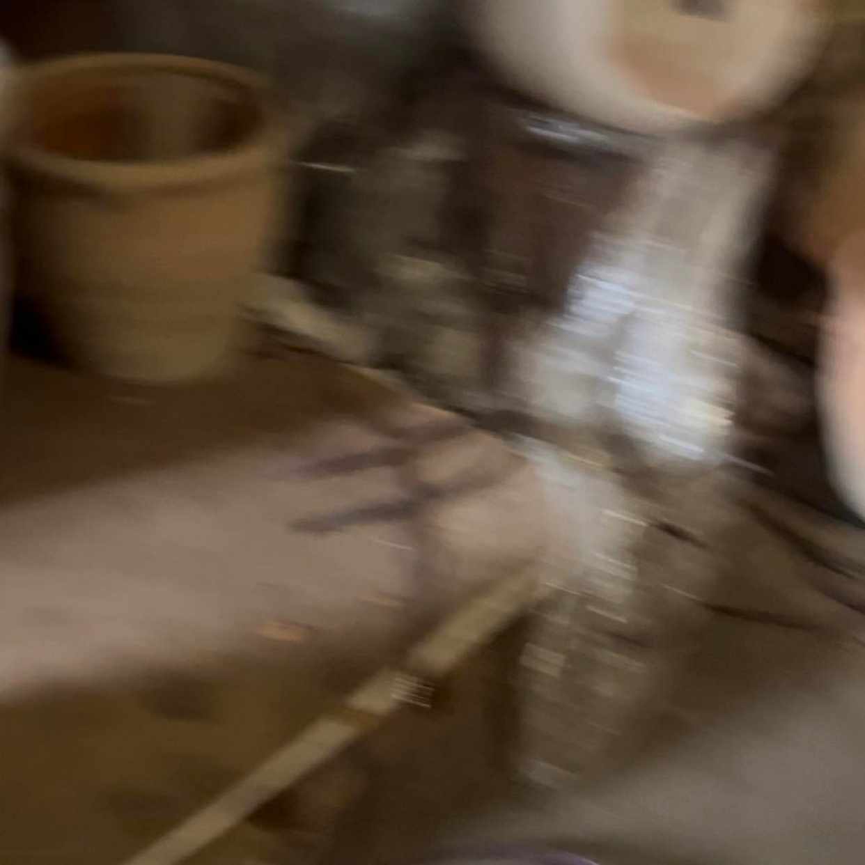 image of Pallor , trasiga krukor - Märsta