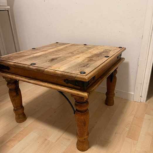 image of Rustikt soffbord - Vällingby