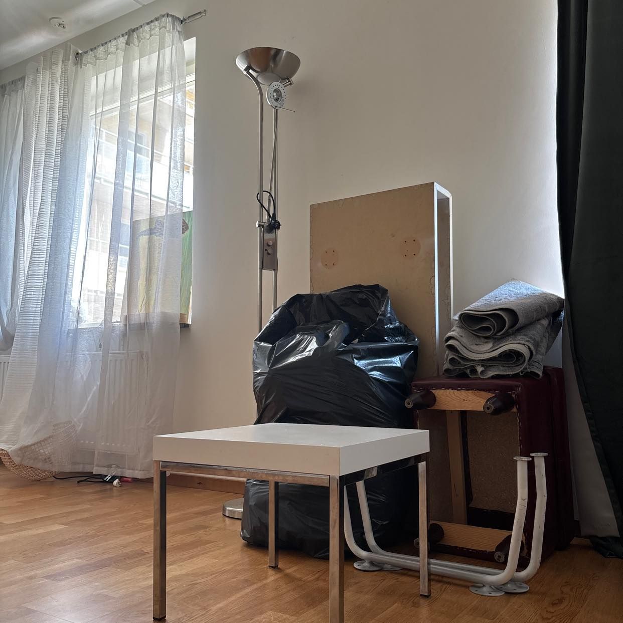 image of Kasta/återvinna/skänka - Älvsjö