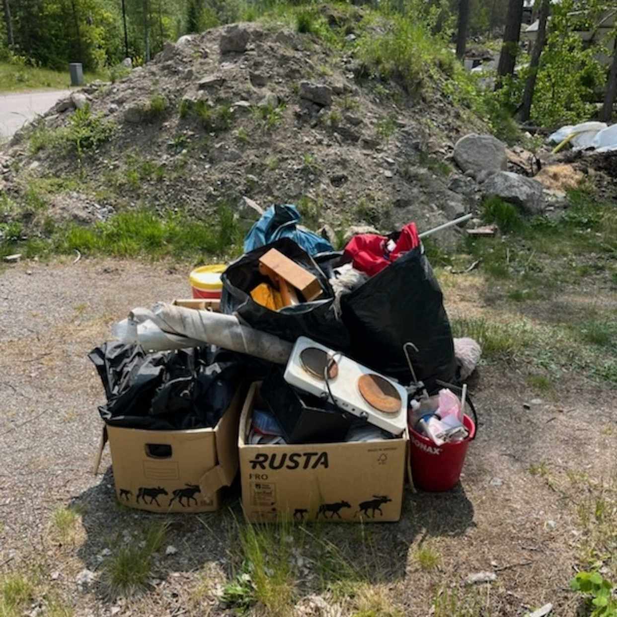 image of Blandat skräp - Huddinge