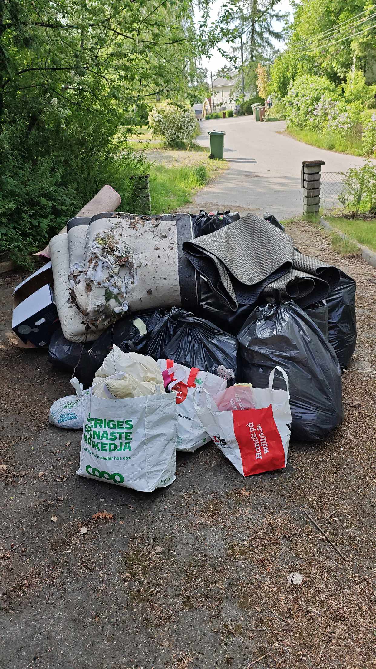image of Pant och sorterade sopor - Huddinge