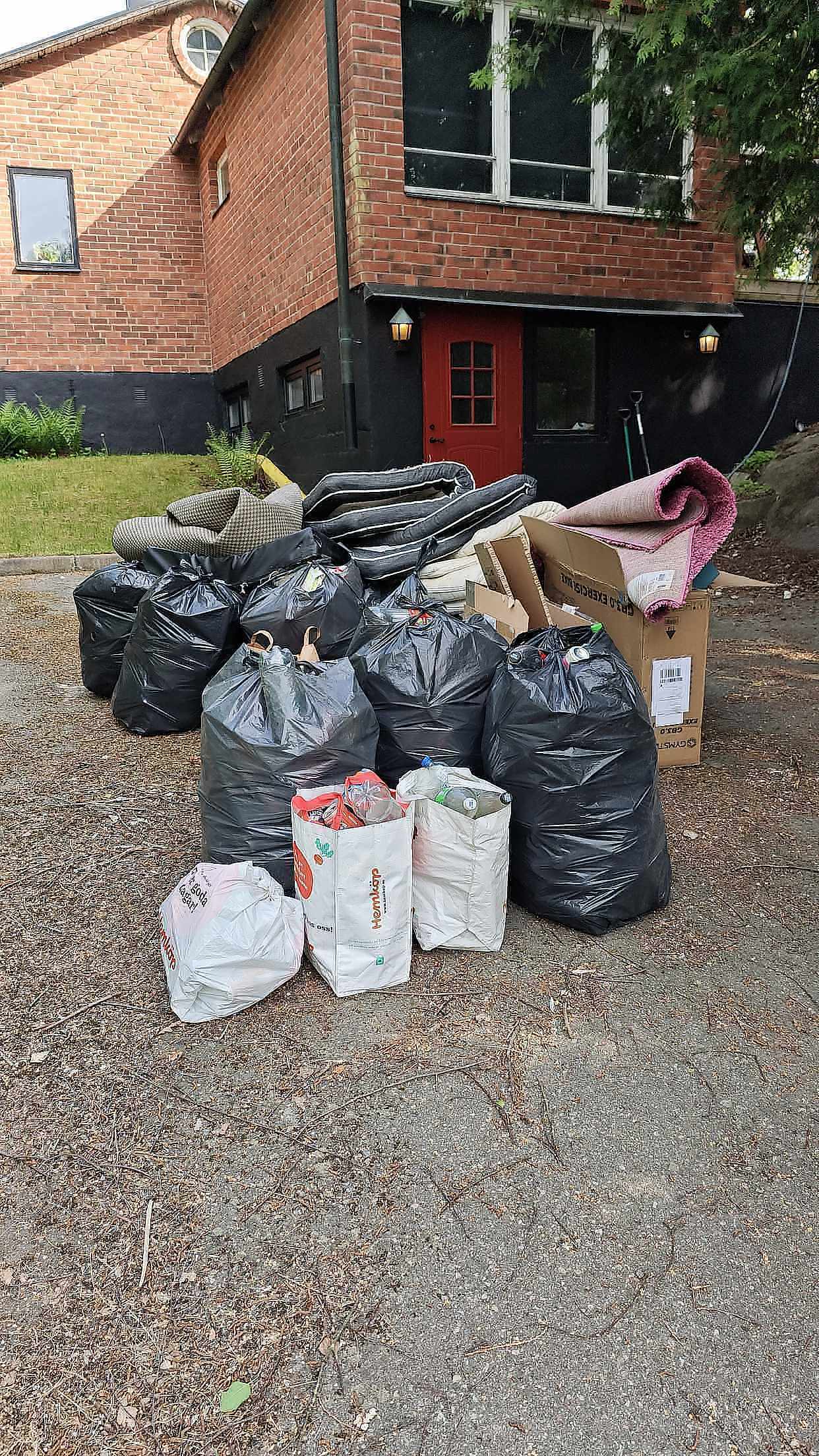 image of Pant och sorterade sopor - Huddinge