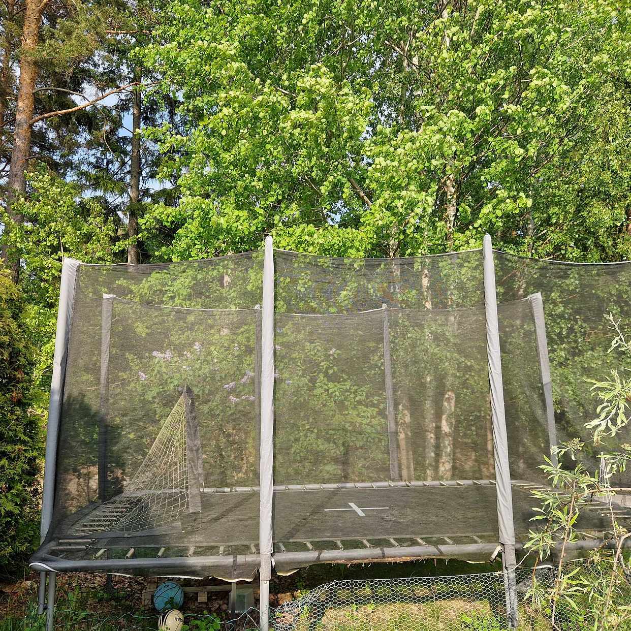 image of Rektangulär studsmatta - Bålsta