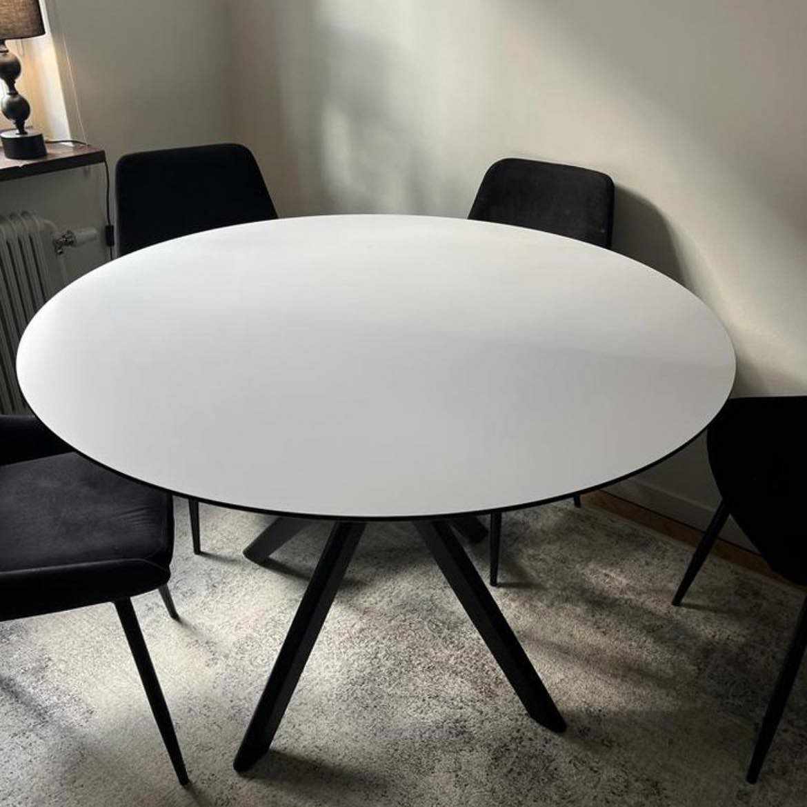 image of Köksbord 115cm i diameter - 