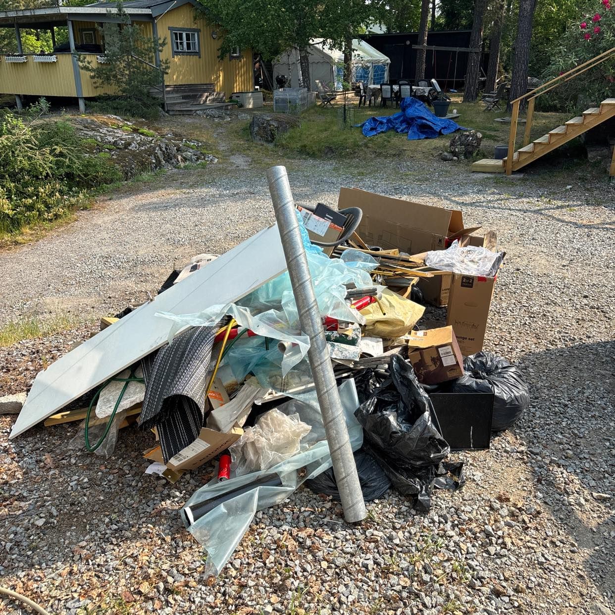 image of Trä plåt plast glas etc - Saltsjö-Boo