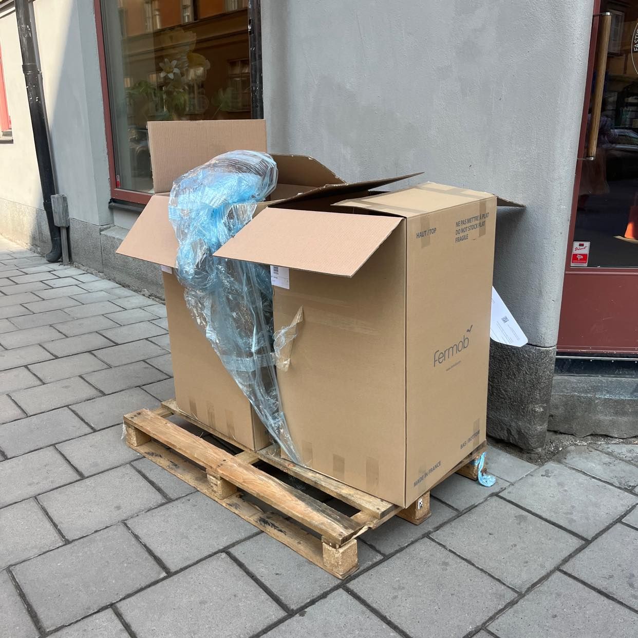 image of Kartonger, papper, plast - Stockholm