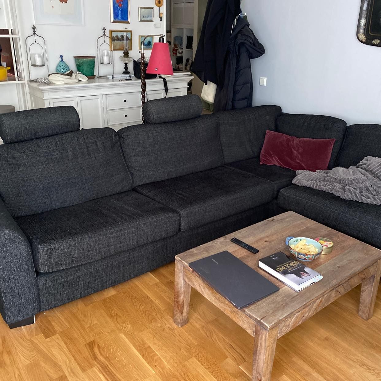image of Hörnsoffa 3.25 lång 1 met - Täby