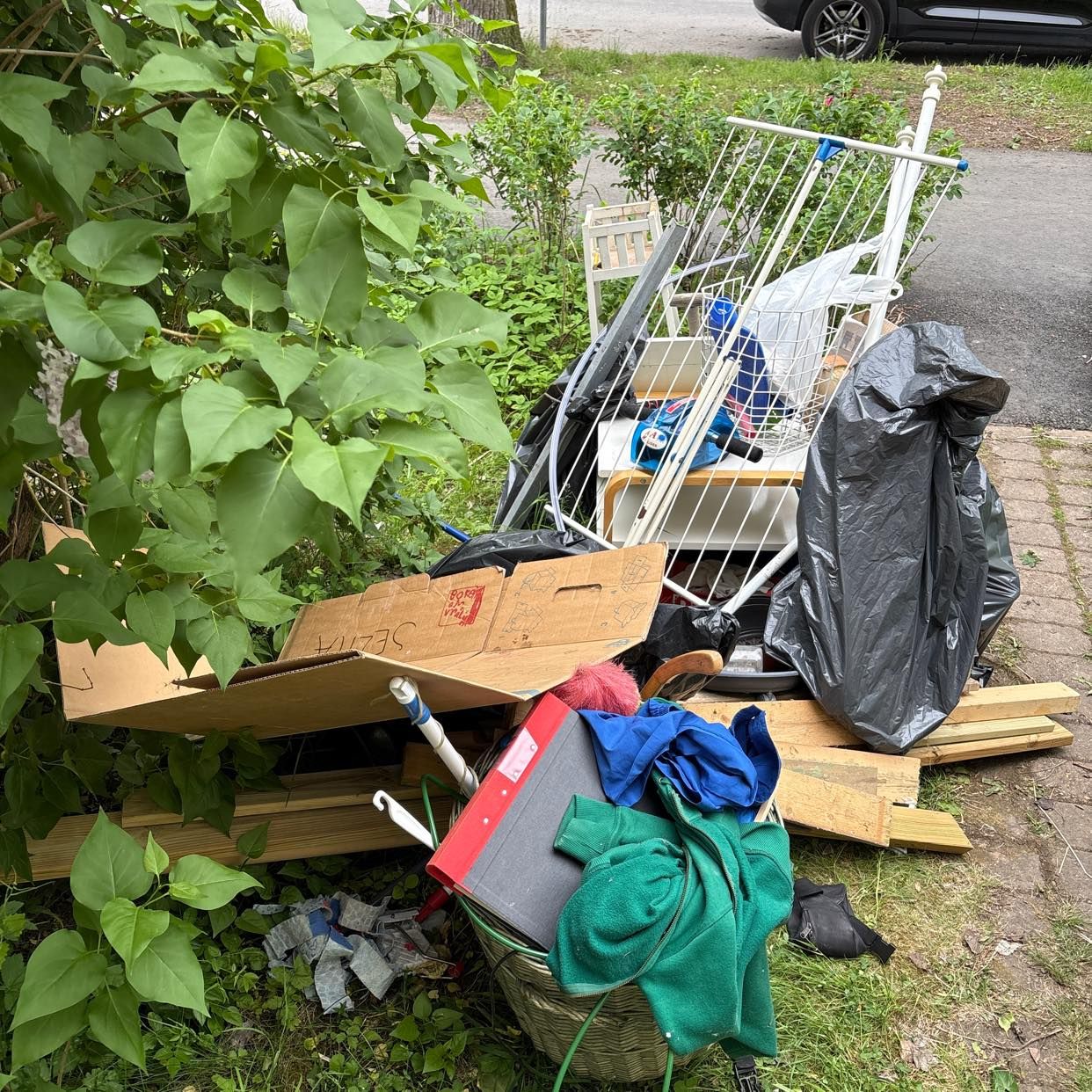image of Blandat avfall tippen - Bromma