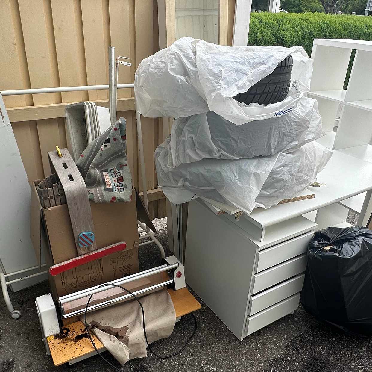 image of Recycling of furniture - Sollentuna