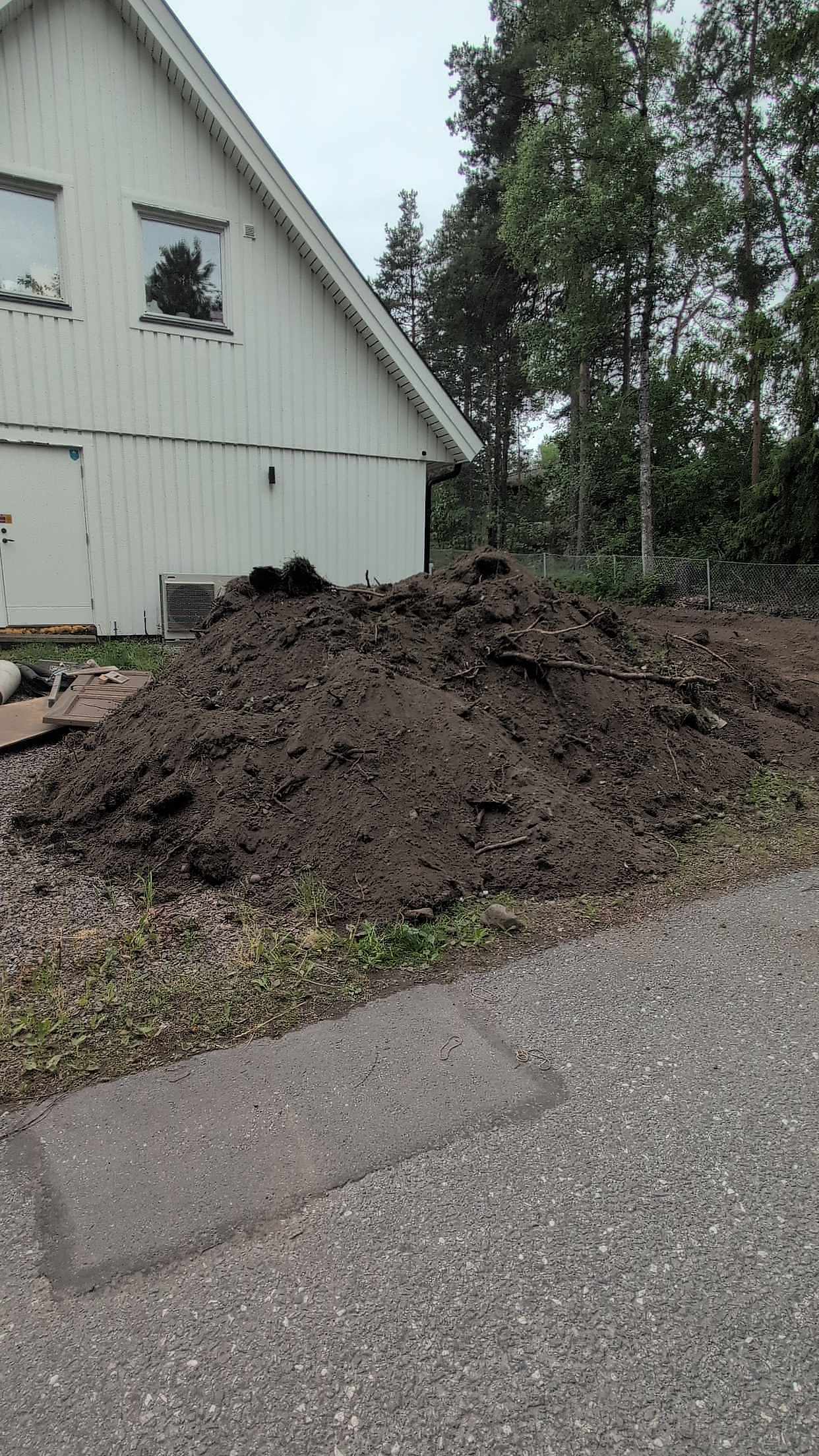 image of Bortforsling av jord - Sollentuna