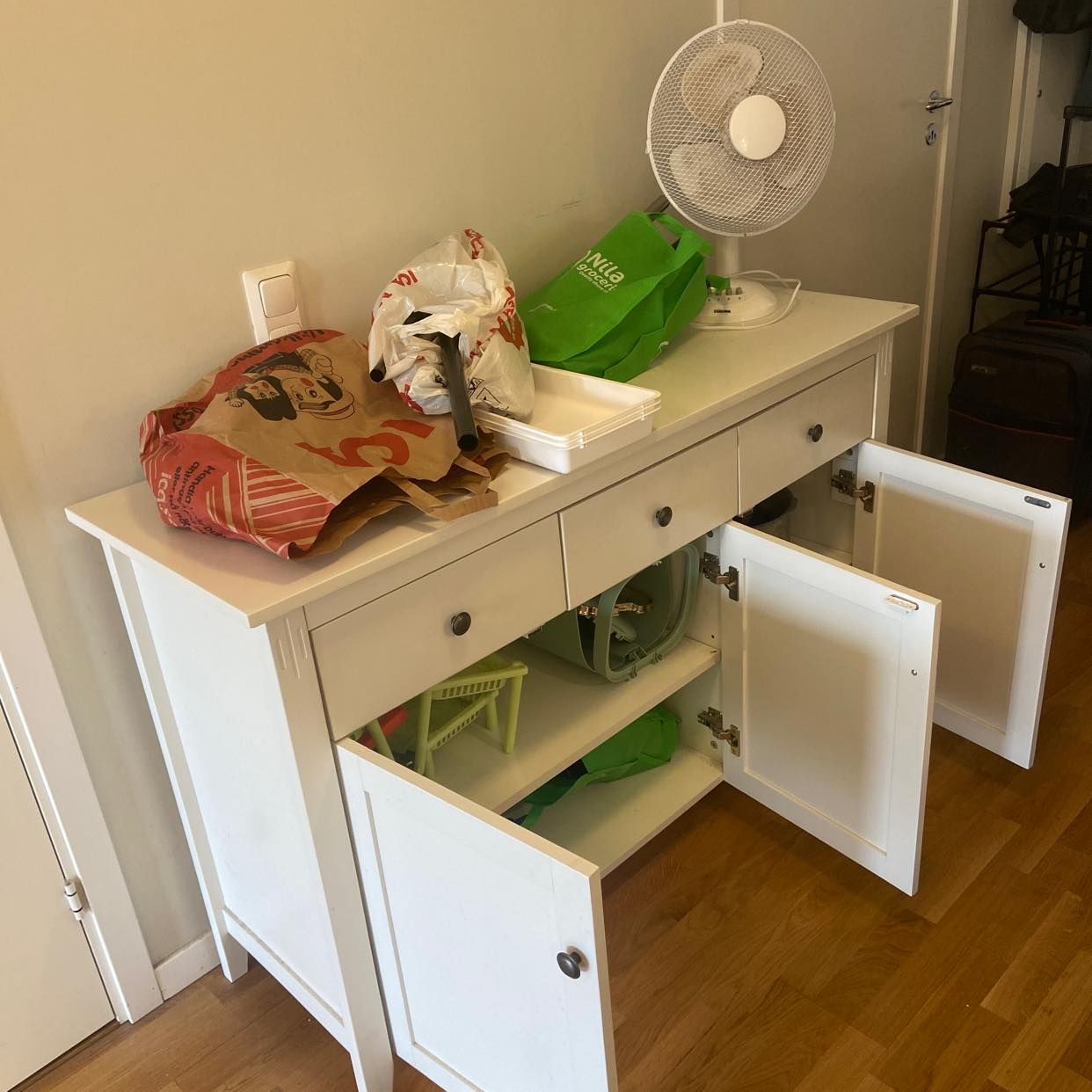 image of Broken furniture - Hägersten