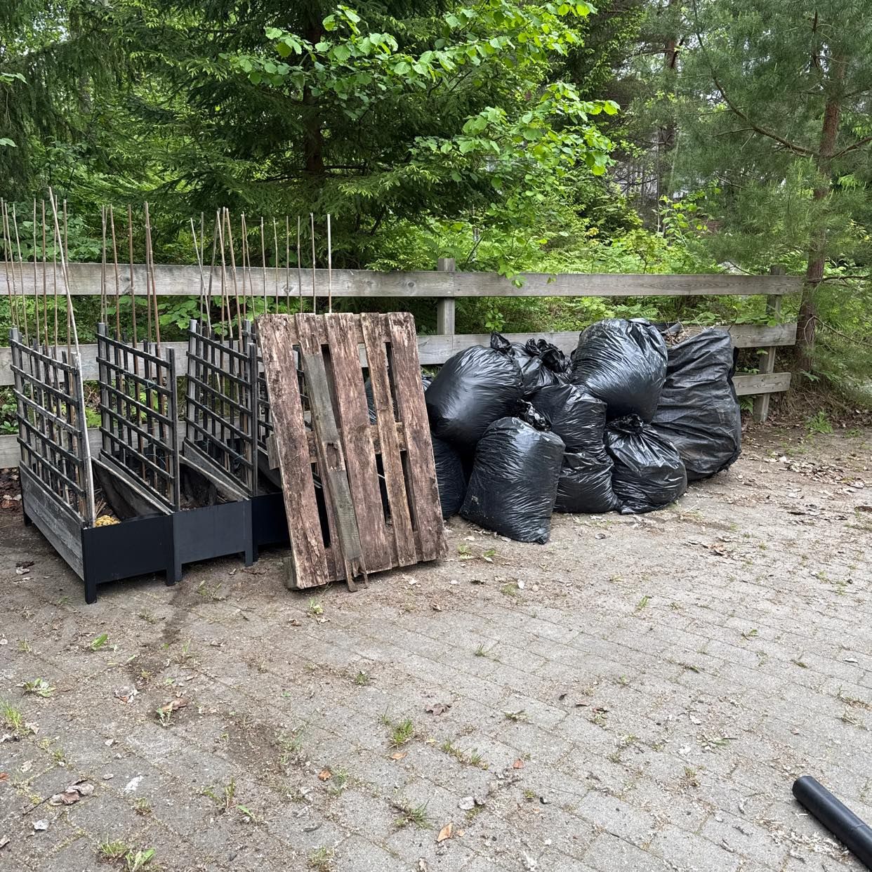 image of Slänga skräp - Värmdö