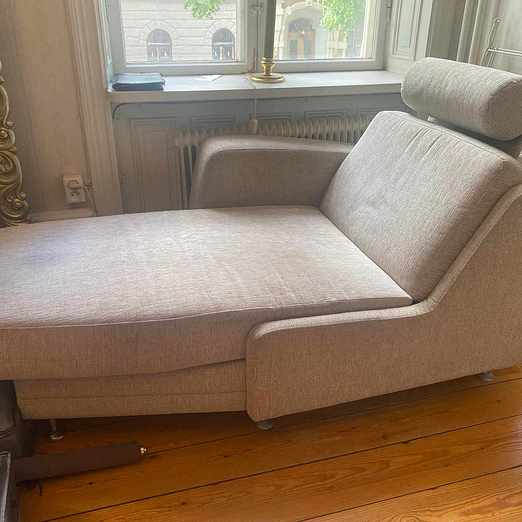 image of Beige schäslong - Stockholm