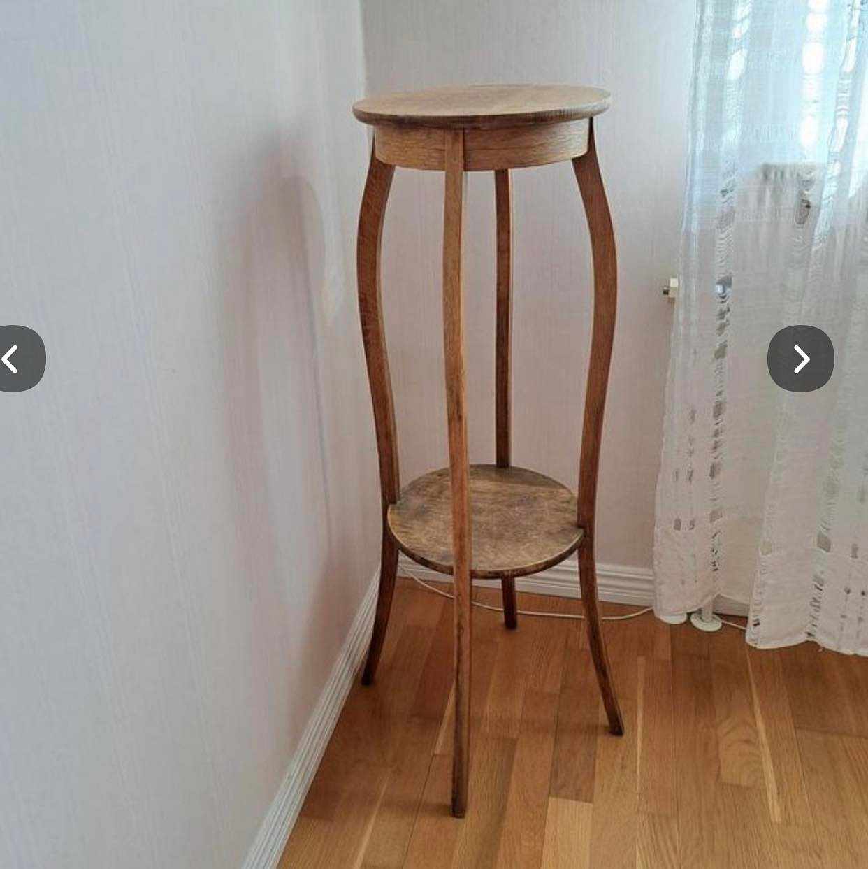 image of Piedestal i trä - 