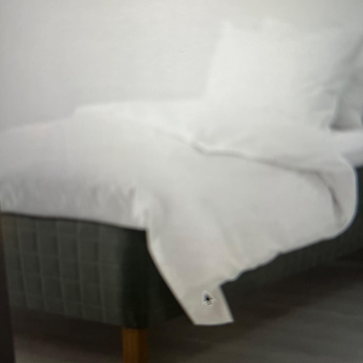 image of Säng 140 och bäddmadrass - 