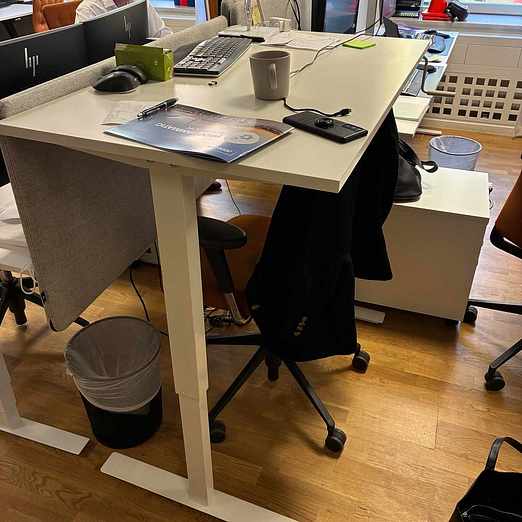 image of Bortskänkes skrivbord - Stockholm