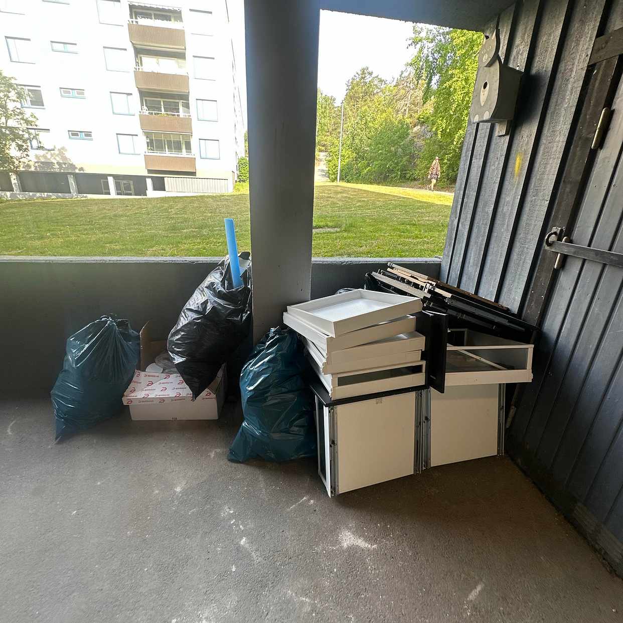image of Blamdat byggskräp - Saltsjöbaden