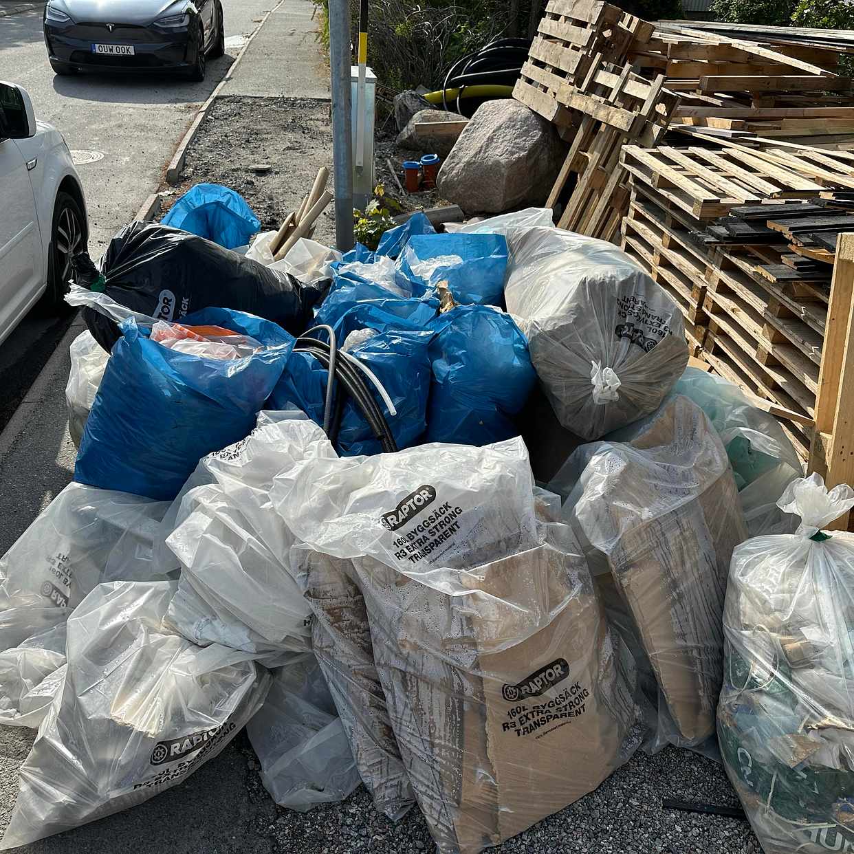 image of Sorted construction waste - Lidingö