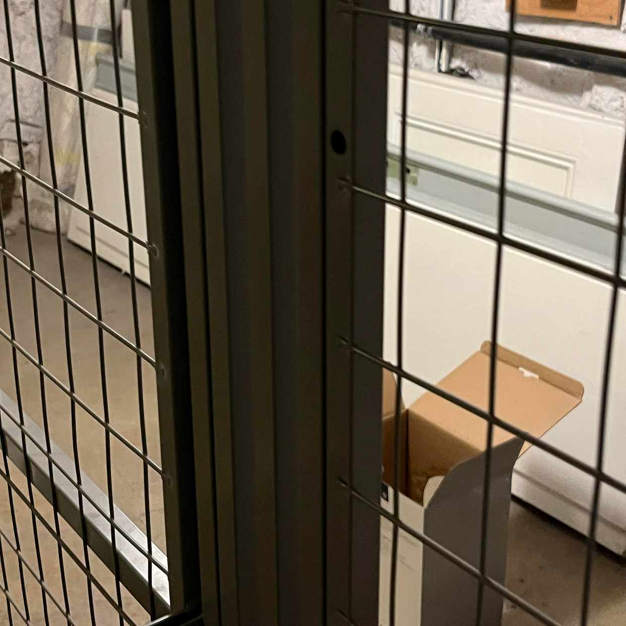 image of Remove old doors and rubb - Stockholm