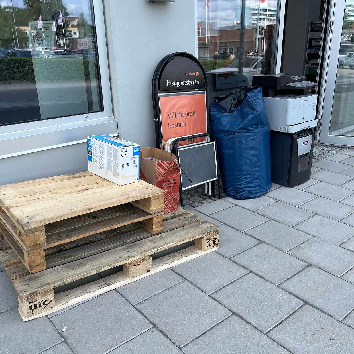 image of Hämta och återvinna - Upplands Väsby