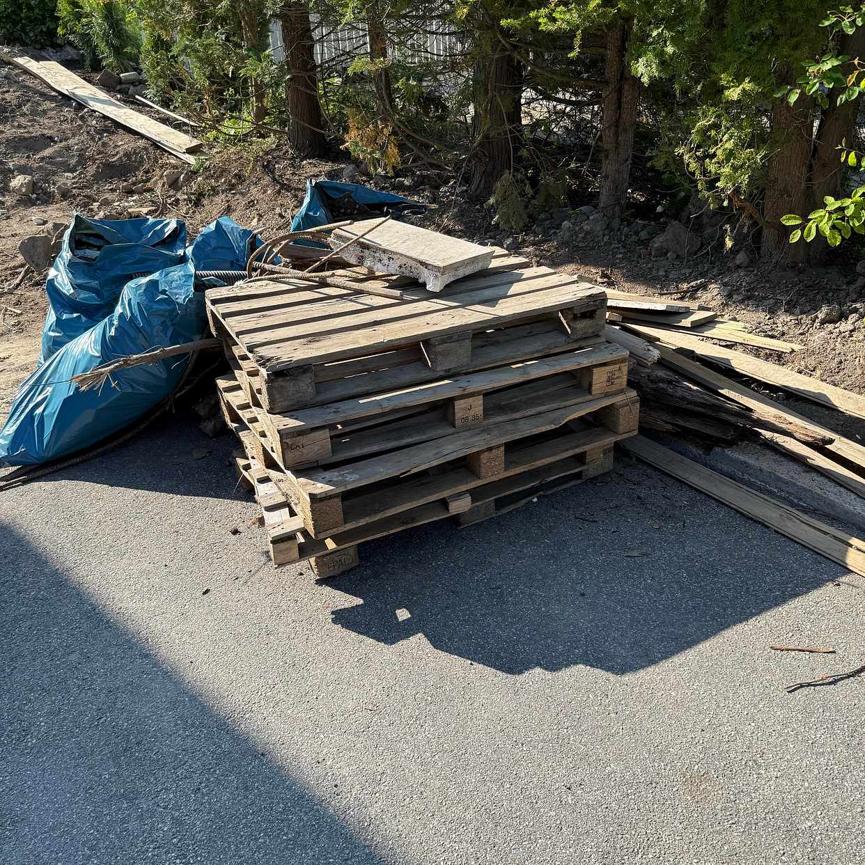 image of Köra till återvinningen - Järfälla