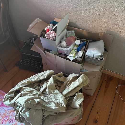 image of Box of Misc Items - Berlin