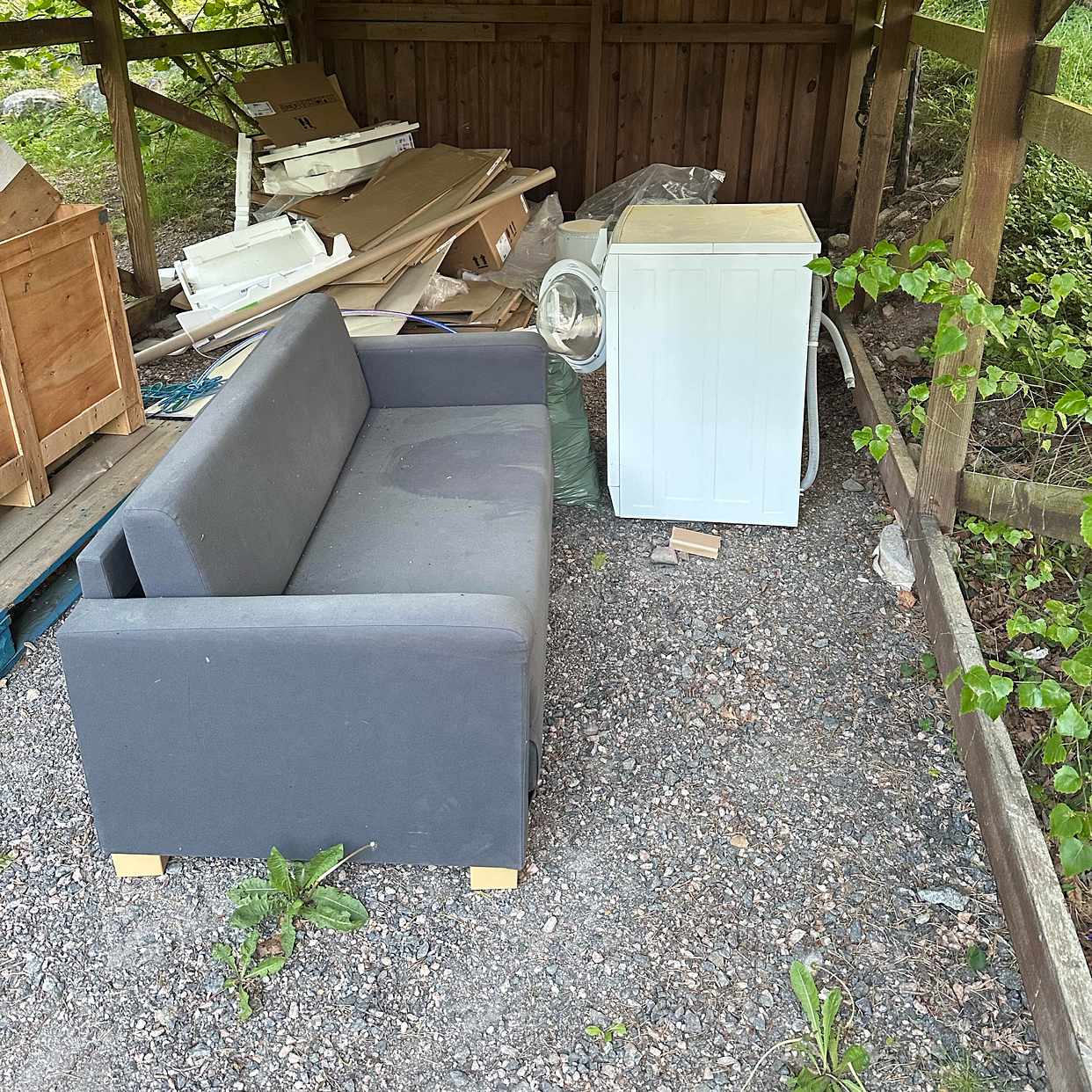 image of Tvättmaskin, mindre soffa - Lågaröören