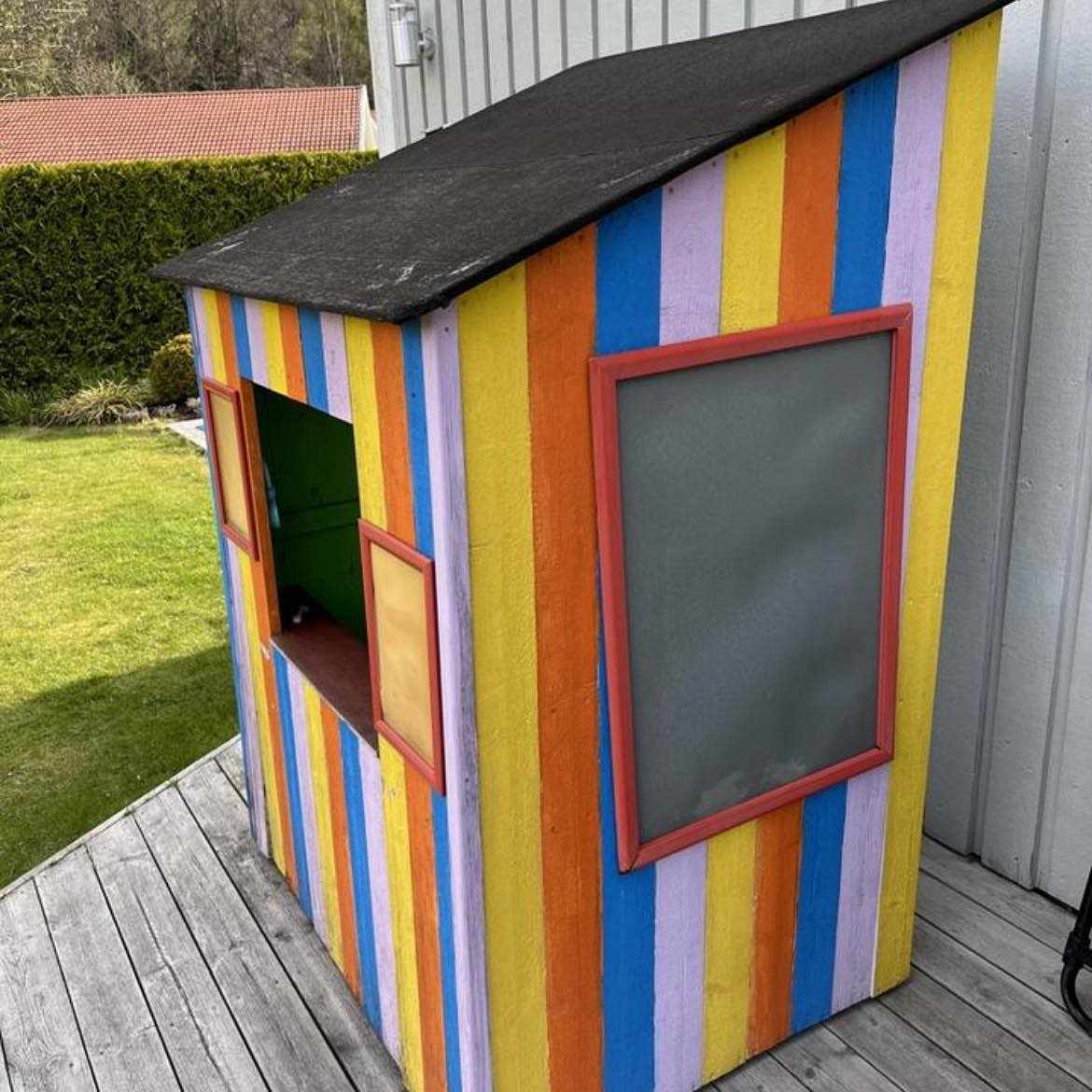 image of Leverans av glasskiosk - 