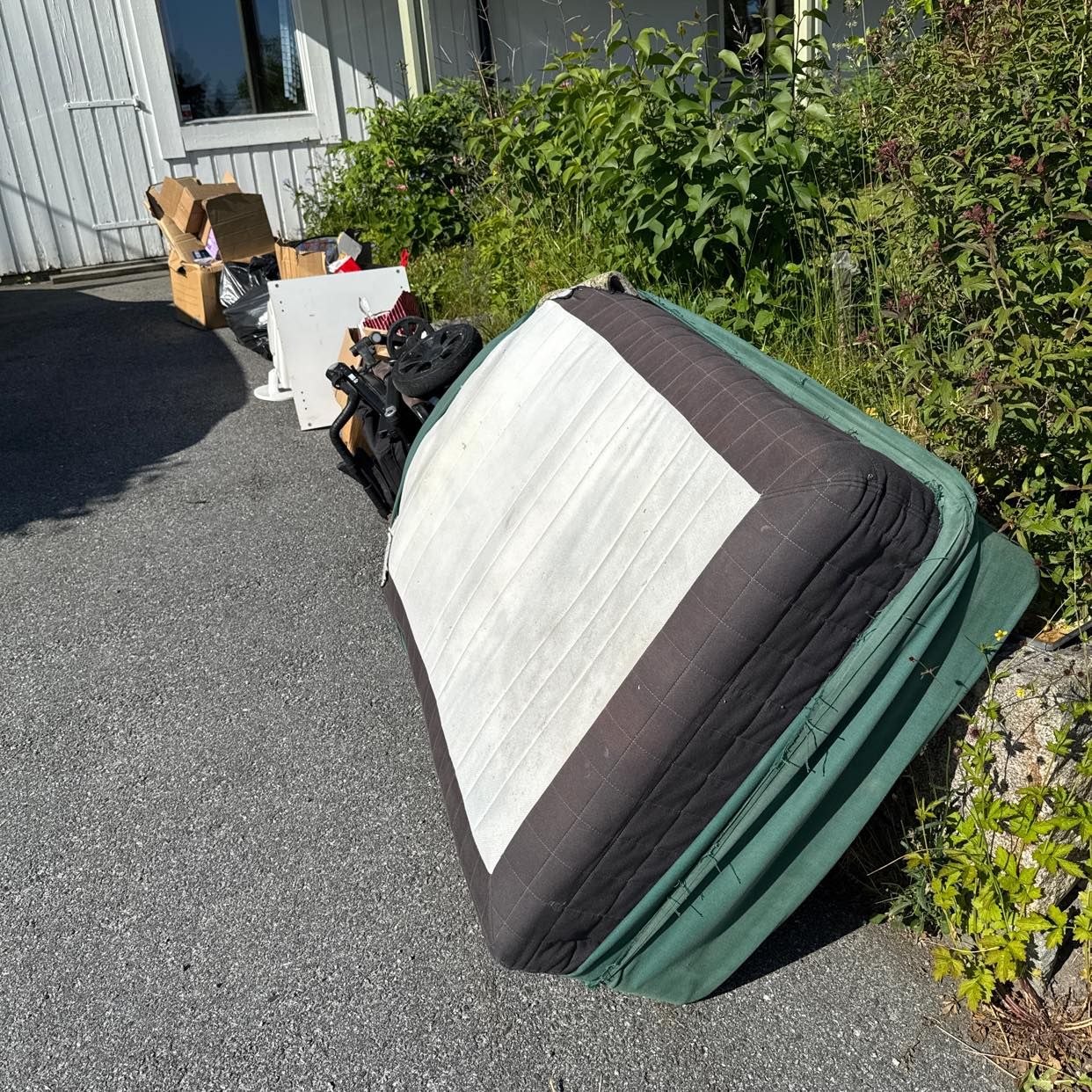 image of Köra sopor till tippen - Lidingö
