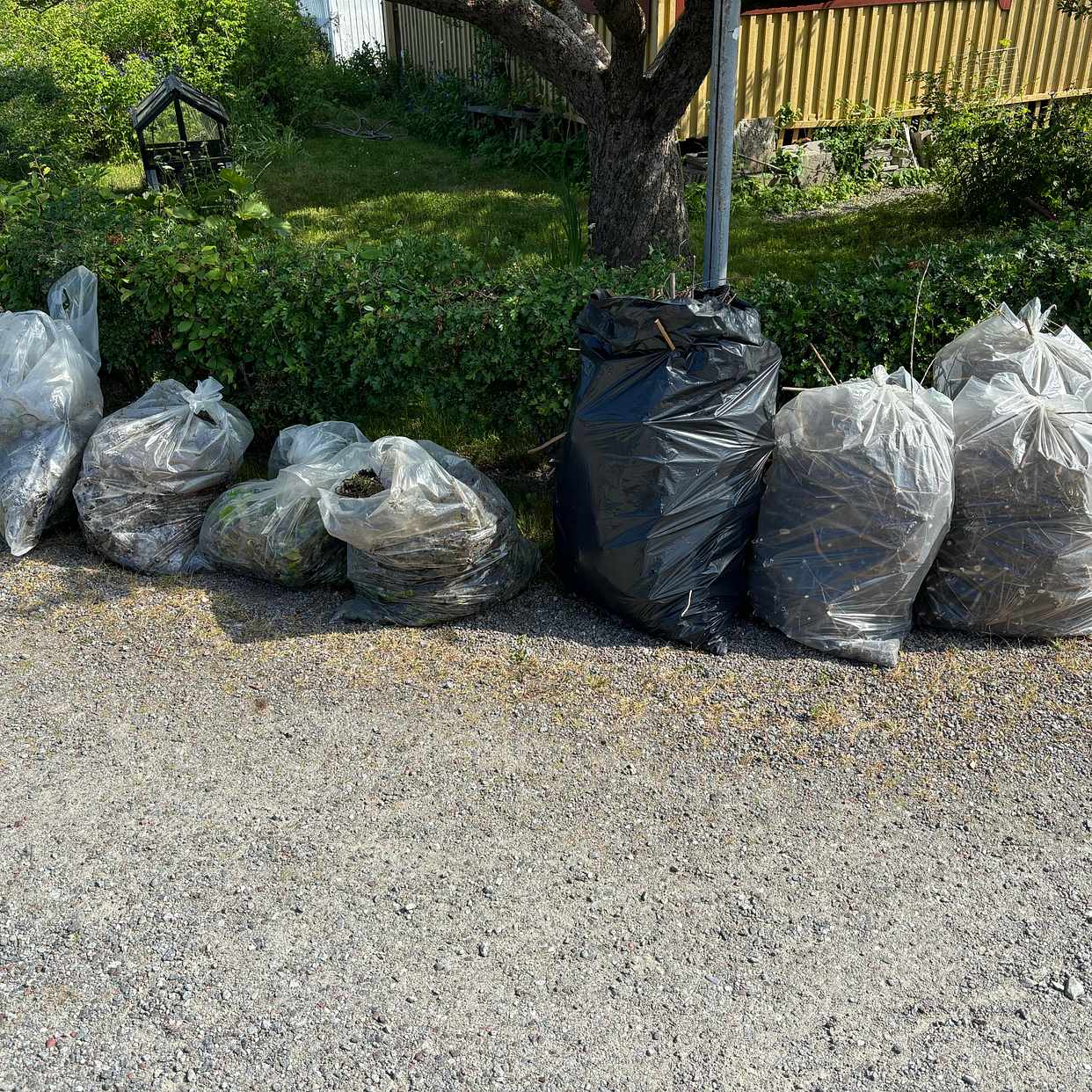 image of Kompost och ris i säckar - Bromma