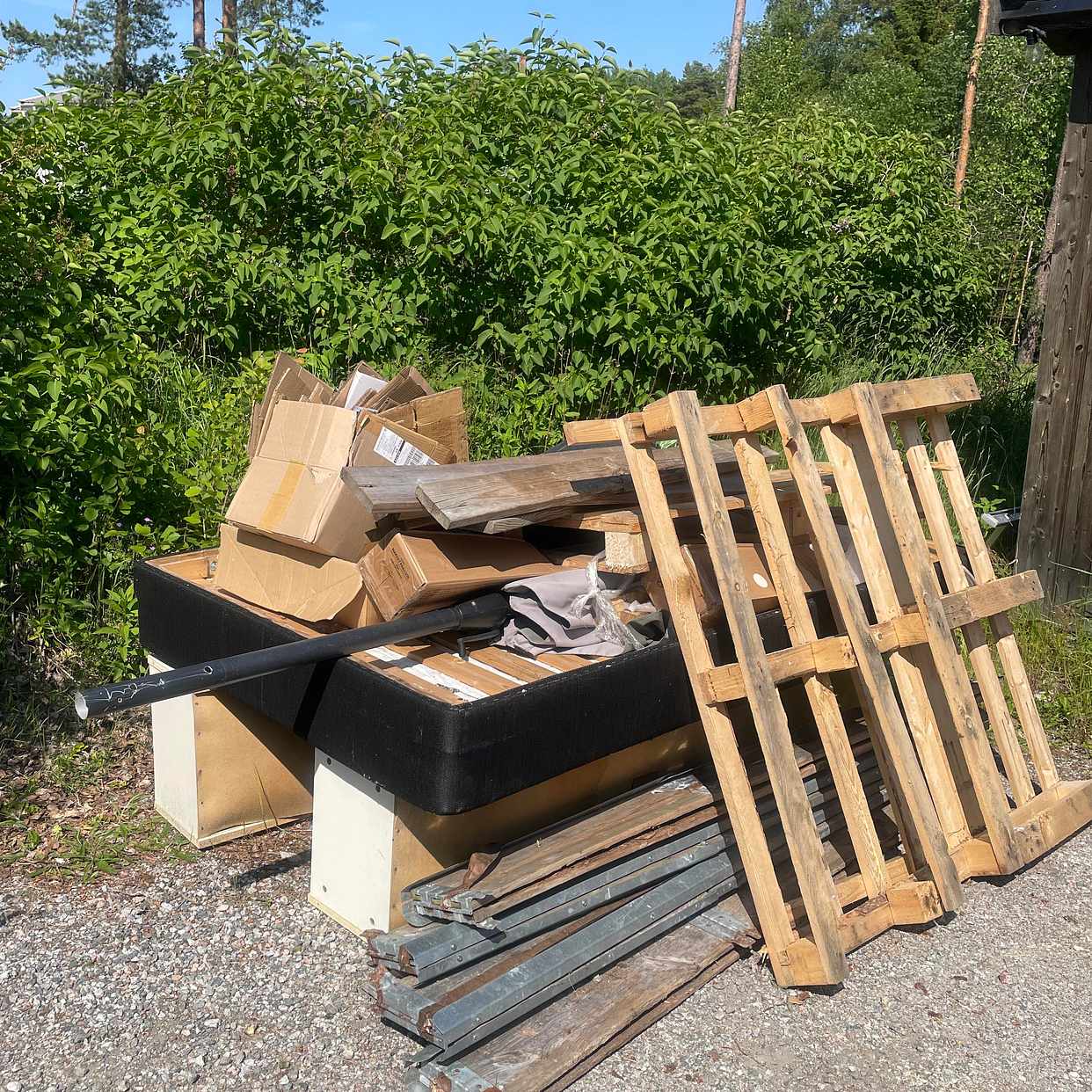 image of Köra skräp till tippen - Österåker-Östra Ryds