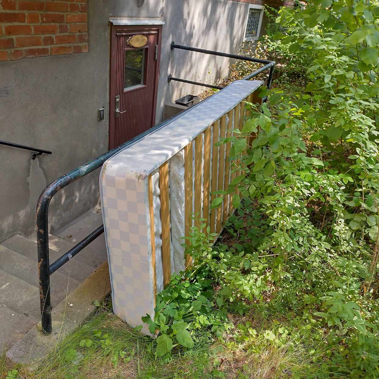 Bortforsling av säng