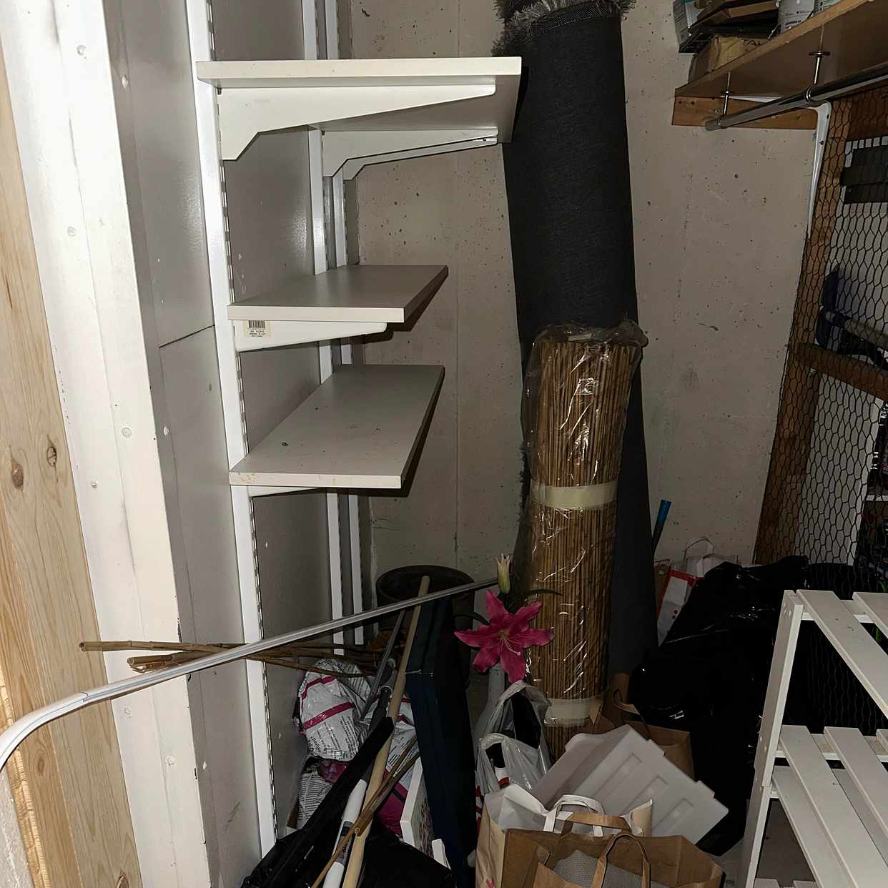 image of Hämtning soffor + skräp - Täby