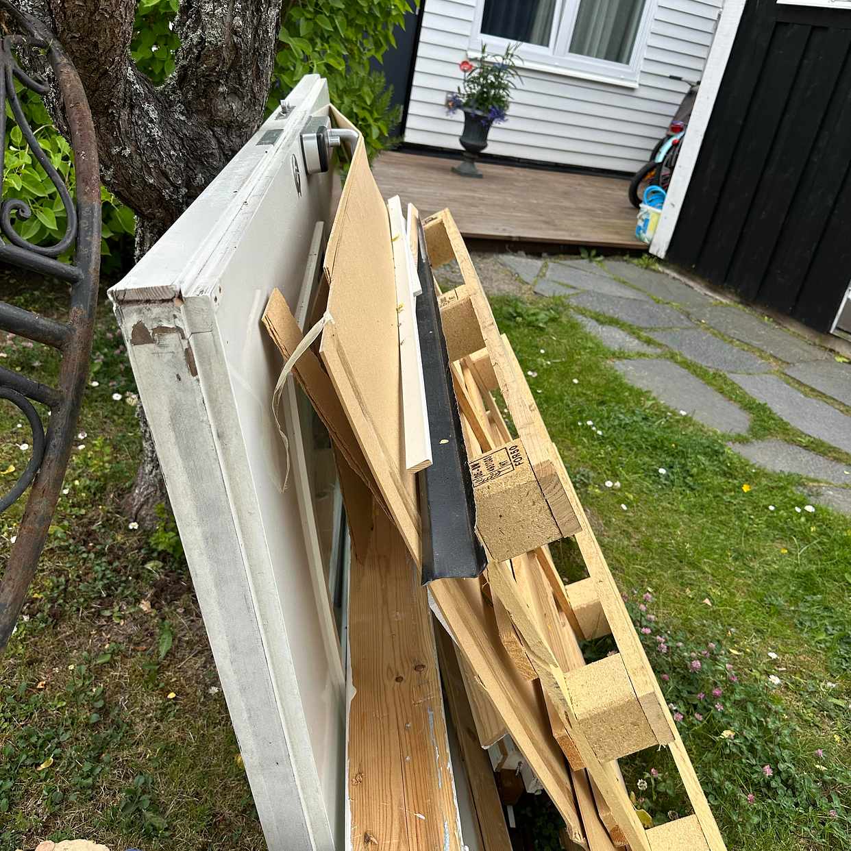 image of Hämta och släng bråte - Boo