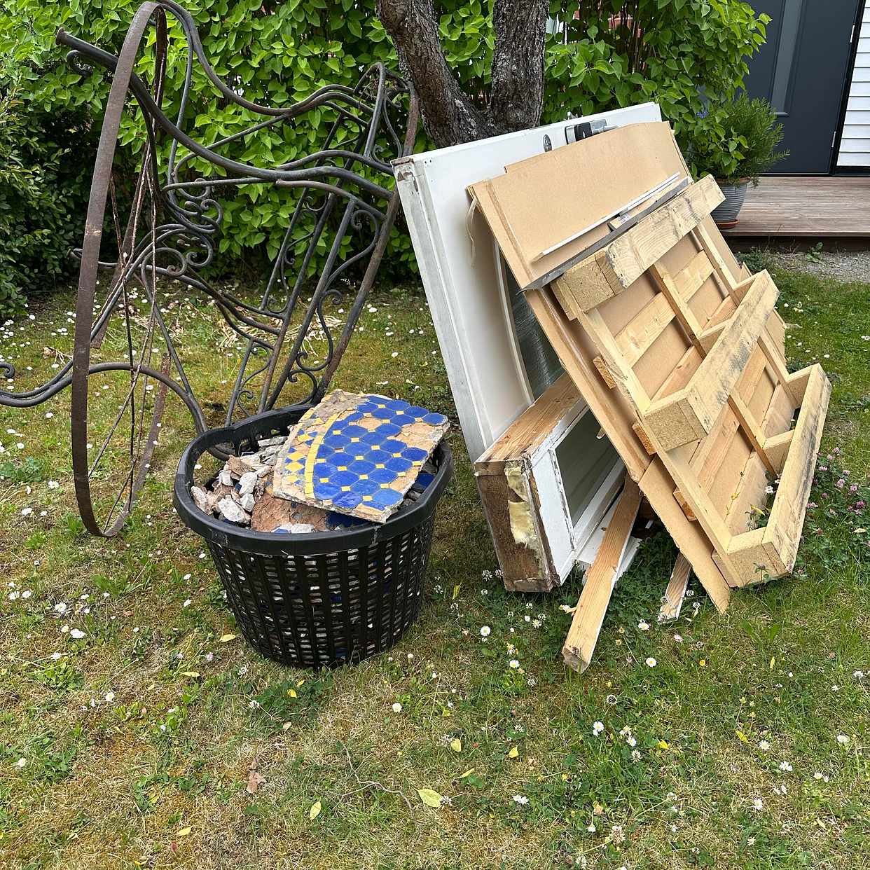 image of Hämta och släng bråte - Boo