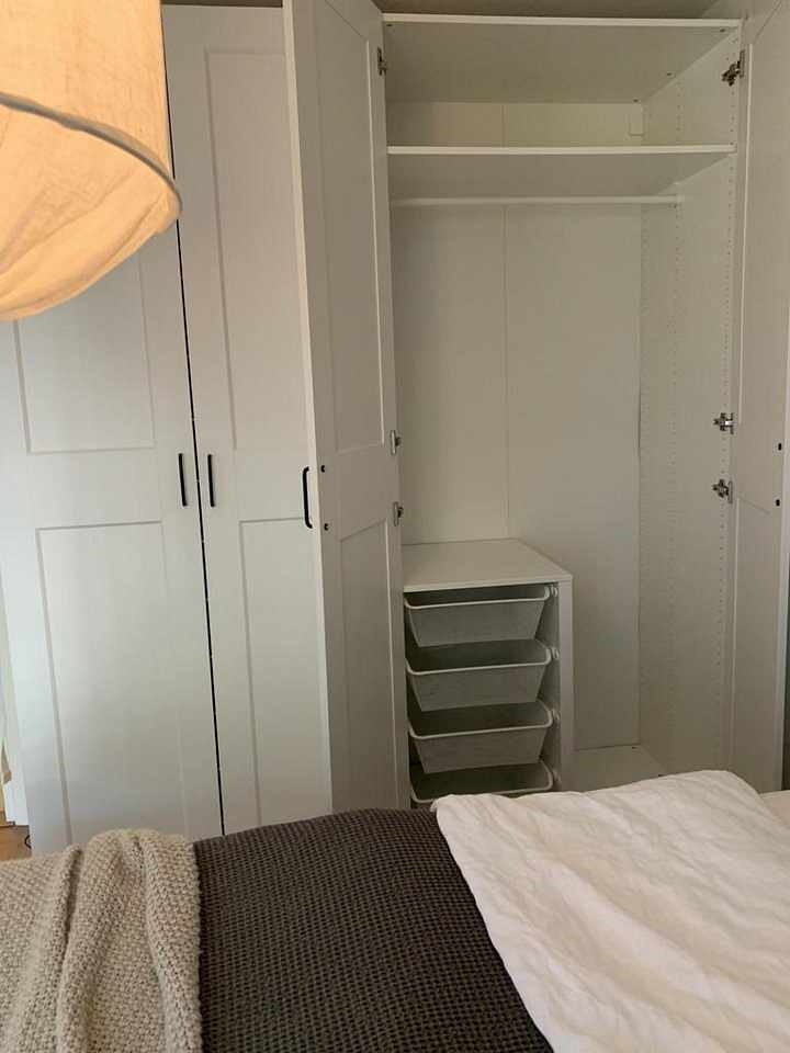 image of Två vita Pax-garderober f - 